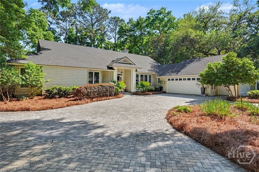 View, outdoor living, curb appeal, and updated features can be - photo 4