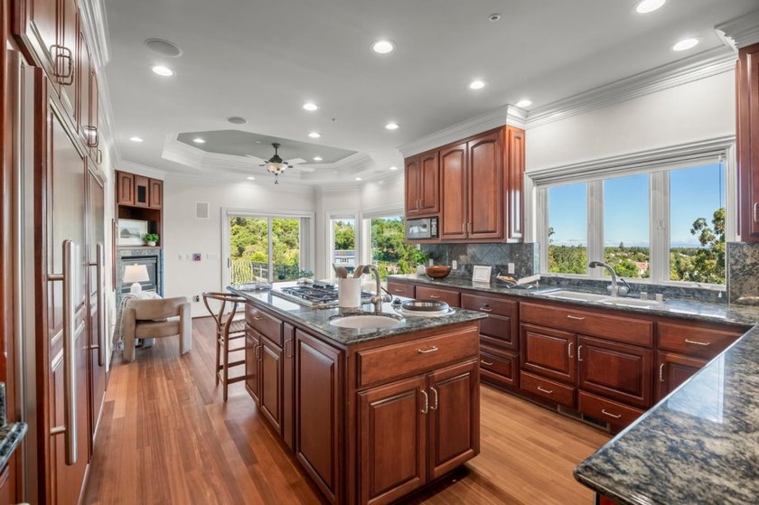 Knoll top estate boasts panoramic views! Wheelchair - photo 27