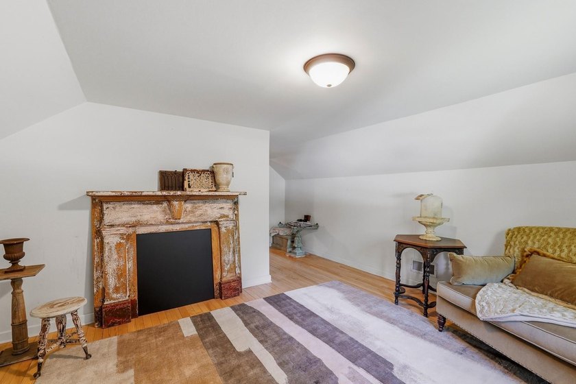 Meticulously cared for home with partial waterviews of Green - photo 31