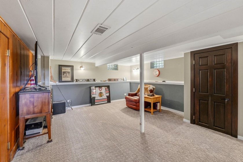 Meticulously cared for home with partial waterviews of Green - photo 34