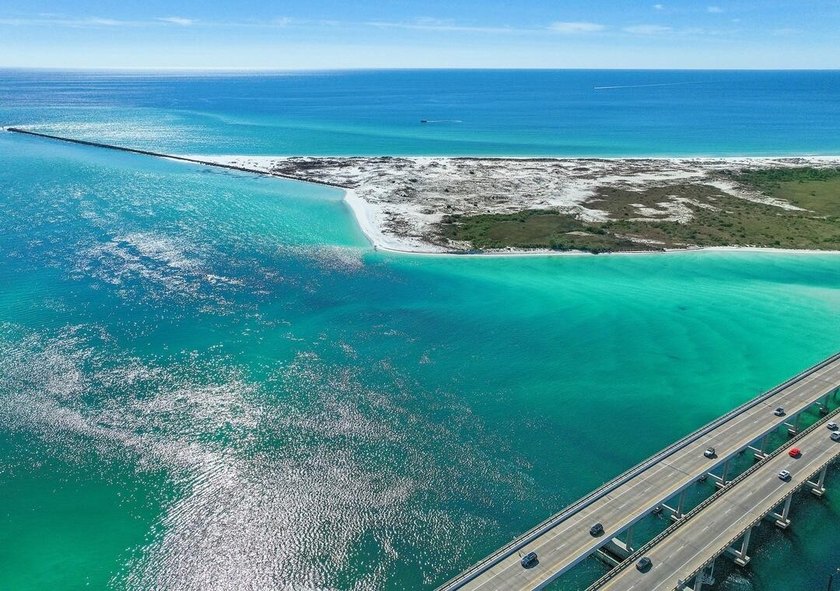 Tucked away on the coveted Holiday Isle peninsula, this - photo 47