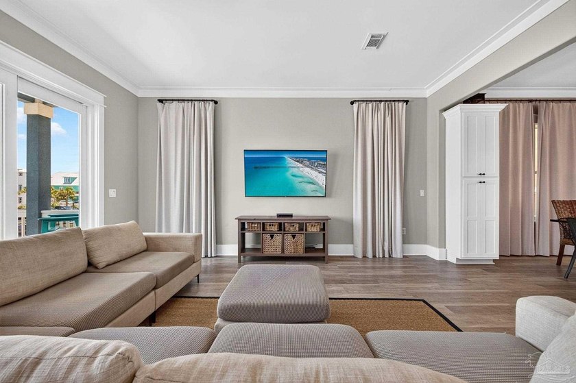 Canal-front, fully furnished 5BR/4.5BA beach home sleeps 17 and - photo 17