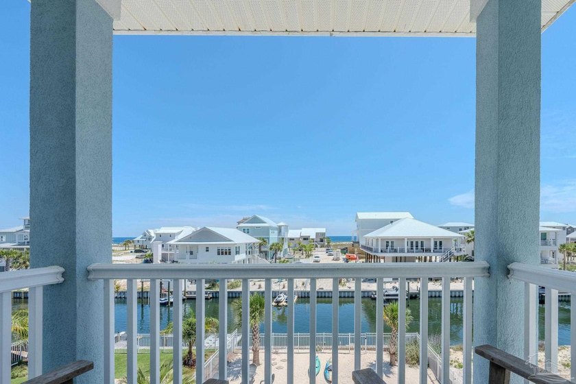Canal-front, fully furnished 5BR/4.5BA beach home sleeps 17 and - photo 32