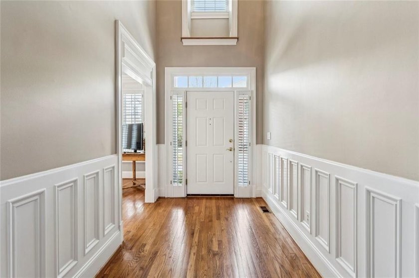 Wonderful cluster home located in popular 2000 Paces Ferry - photo 5