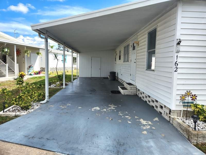 Best Value in Pinellas County - Fully Renovated &amp; Move-In Ready! - photo 6