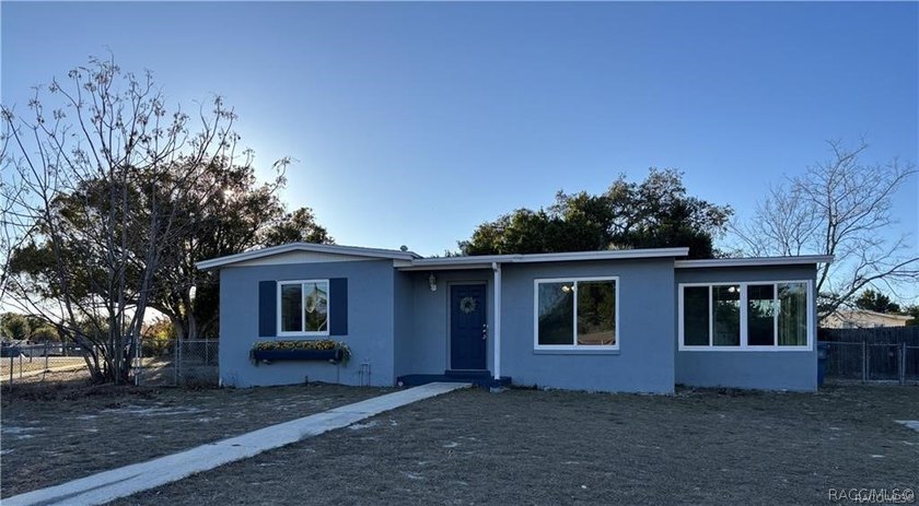 Cute as a button and move-in ready! This charming home is the - photo 5