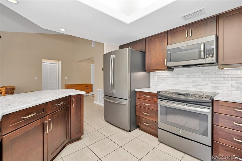 Everything is beautifully updated in this 2-bedroom, 2 bath - photo 10