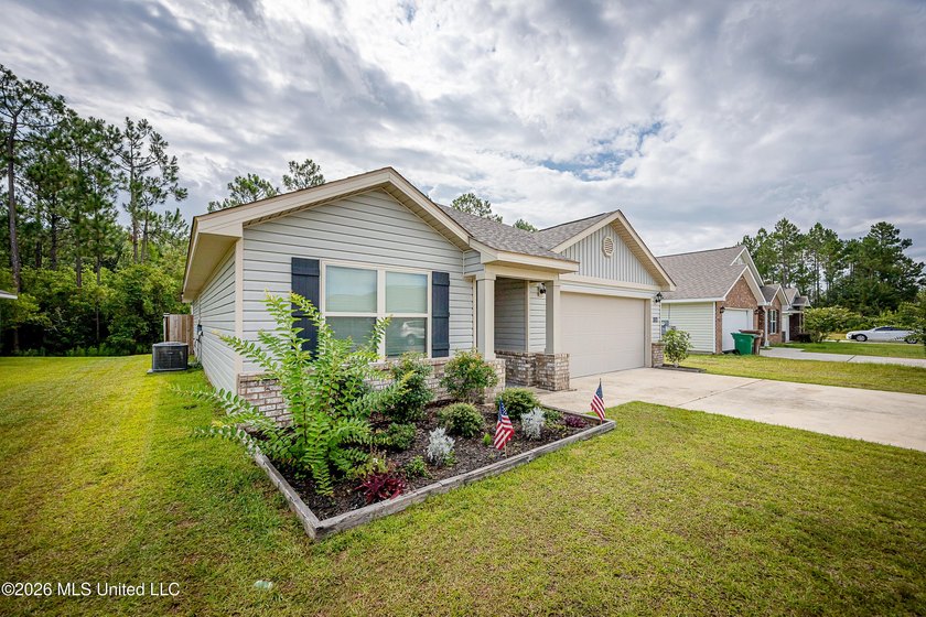 Immaculately kept 3 bedroom, 2 bath in Magnolia Springs - photo 4