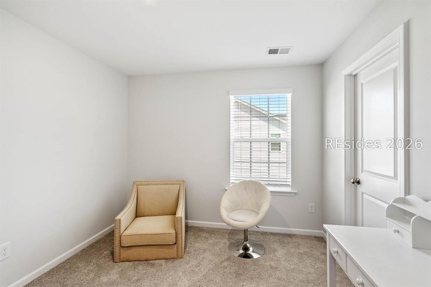 Move-in ready and located in an established section of Gleason - photo 41