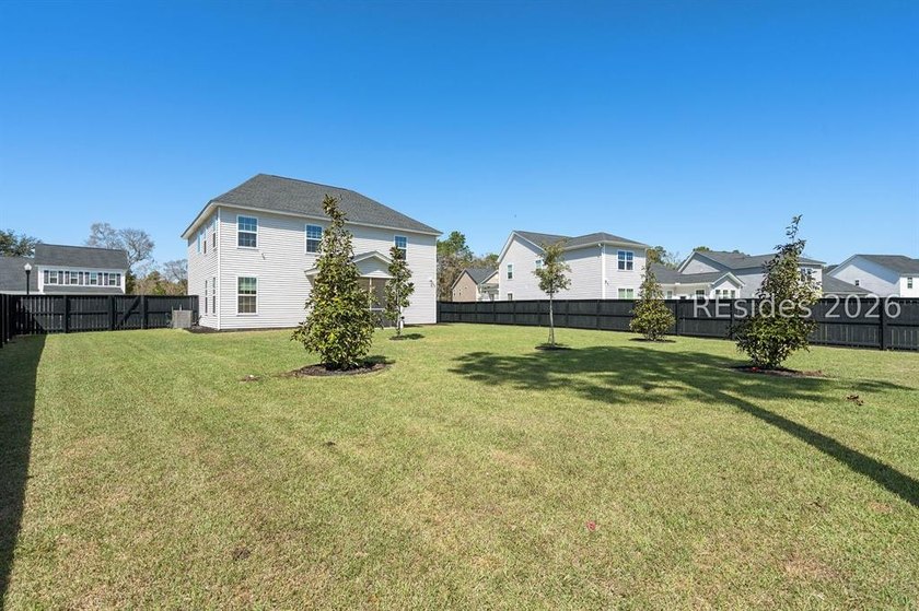 Move-in ready and located in an established section of Gleason - photo 49