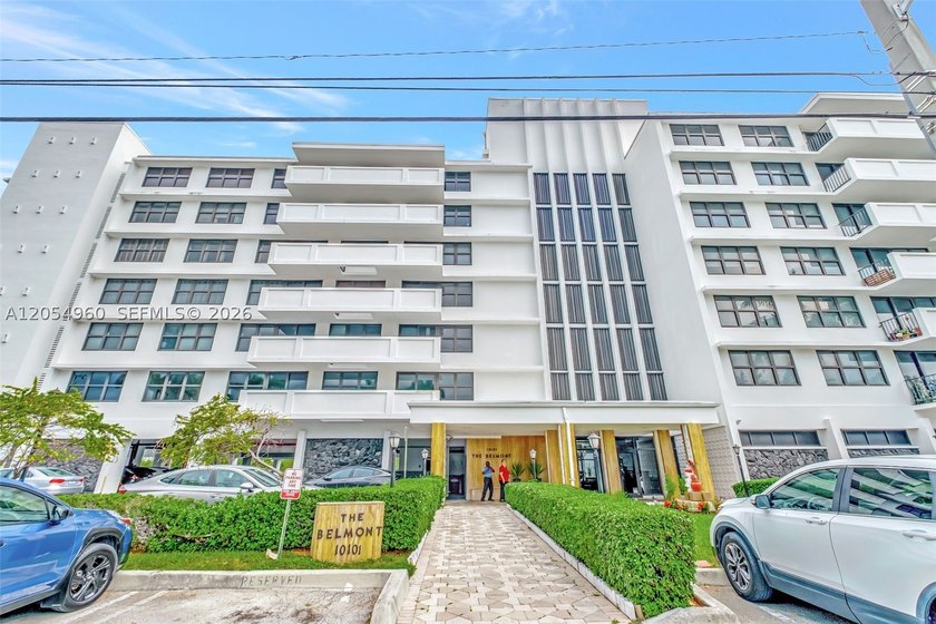 Bright and Spacious 2-Bed, 2-Bath Condo with Stunning Sunset - photo 8