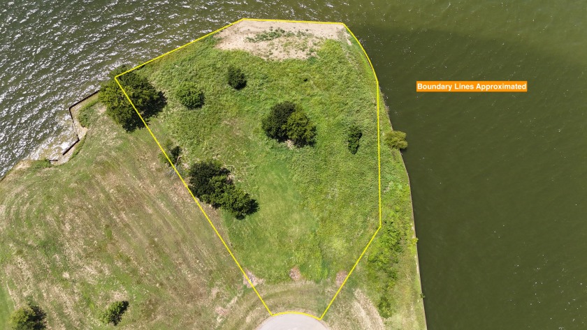 1.16 Acre Lot on Waterfront Peninsula on RC Lake! - photo 5