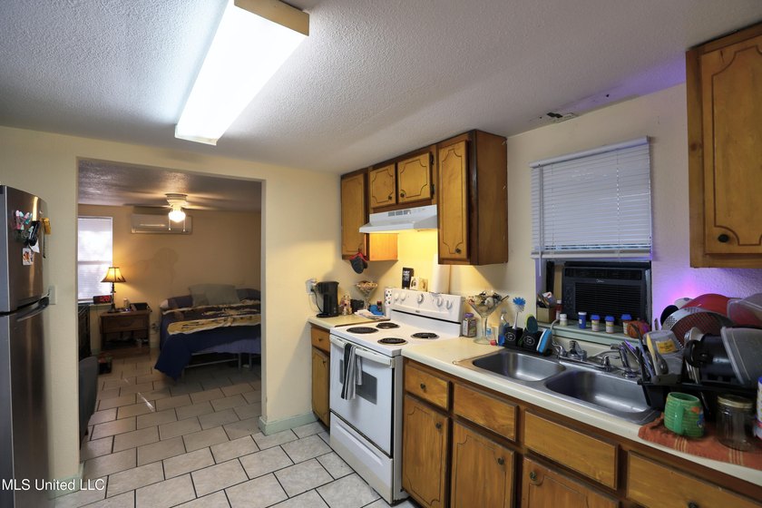 Welcome home to beautiful Biloxi near the Back Bay! Situated on - photo 20