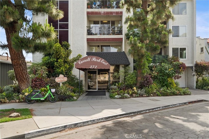 Welcome to this warm and inviting condo nestled in the heart of - photo 19