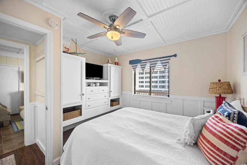 Charming, fully furnished, ocean view condo on Garden City Beach - photo 25