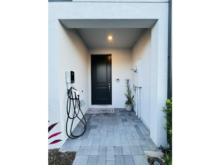 Short Sale - Subject to Lender Approval. Built in 2022, this - photo 6