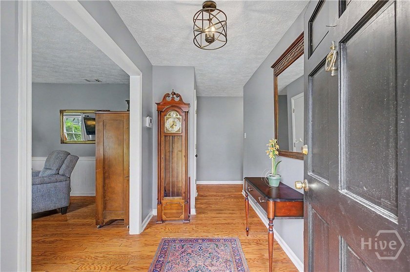 Nestled in the heart of the coveted Isle of Hope neighborhood - photo 3