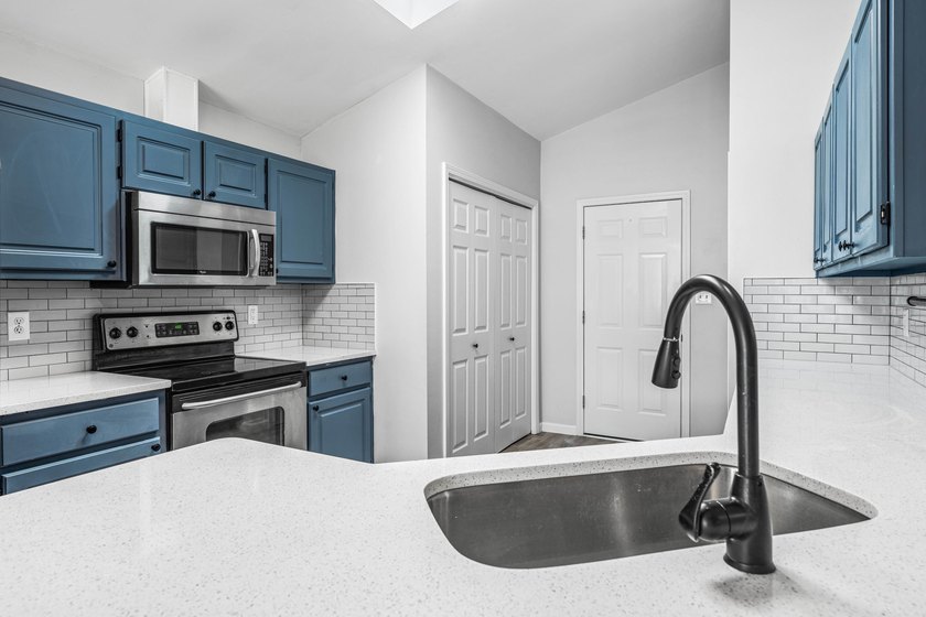 ASSUMABLE VA LOAN 5.125% Charming Move-In-Ready Gem in Mack - photo 11