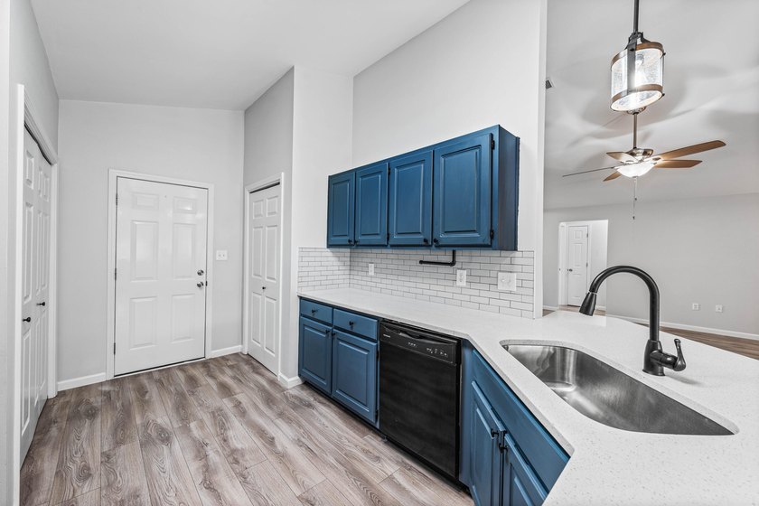 ASSUMABLE VA LOAN 5.125% Charming Move-In-Ready Gem in Mack - photo 13