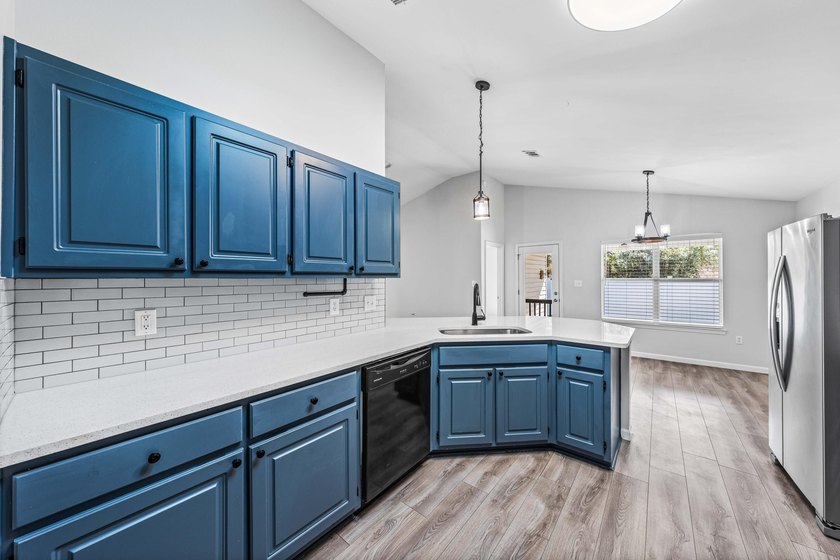 ASSUMABLE VA LOAN 5.125% Charming Move-In-Ready Gem in Mack - photo 15