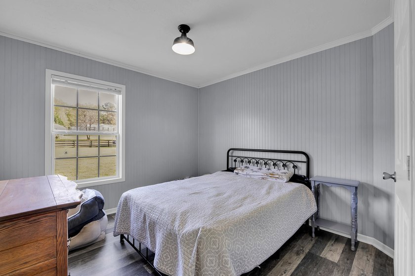 Welcome to 121 Capeview Lane in Anderson, a rare opportunity to - photo 22