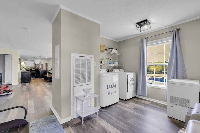 Welcome to 121 Capeview Lane in Anderson, a rare opportunity to - photo 25