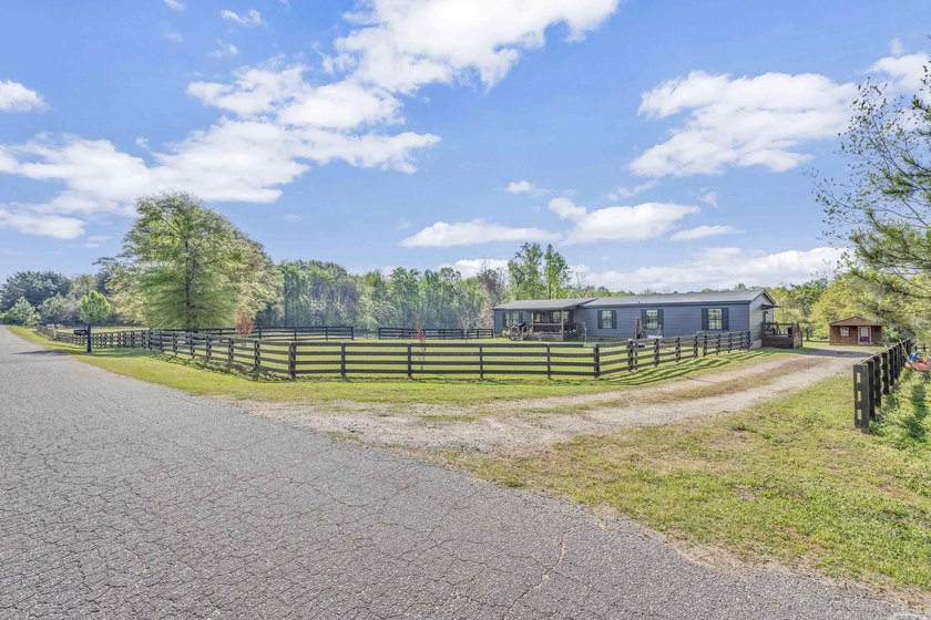 Welcome to 121 Capeview Lane in Anderson, a rare opportunity to - photo 26