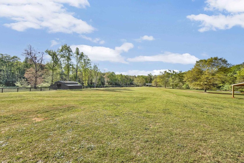 Welcome to 121 Capeview Lane in Anderson, a rare opportunity to - photo 31