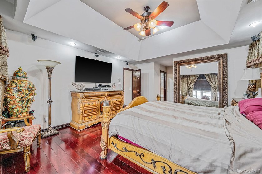 Stately brick-front Colonial offering 5 bedrooms and 3 baths - photo 11