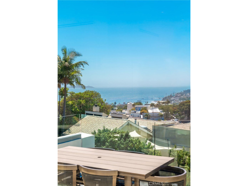 Perched high in the exclusive Temple Hills enclave of Laguna - photo 14