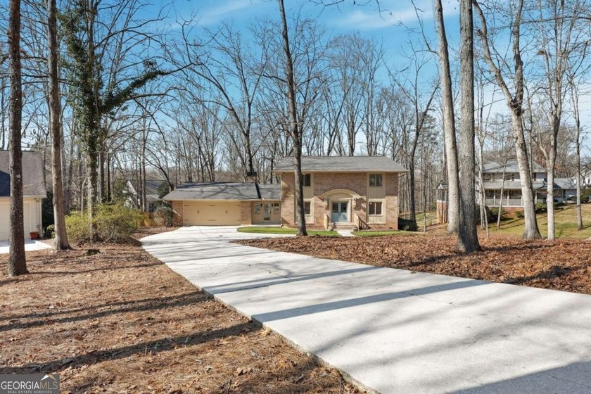 Welcome to 3504 Edgewood Circle, Gainesville GA - where comfort - photo 3
