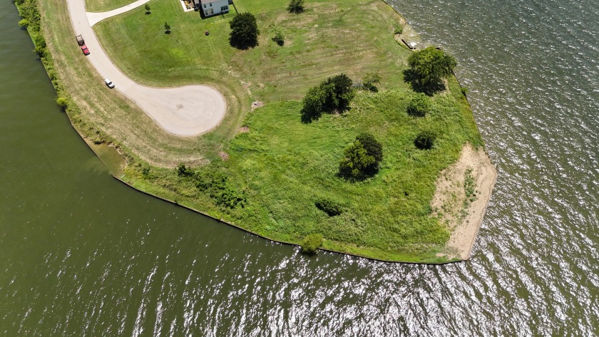 1.16 Acre Lot on Waterfront Peninsula on RC Lake! - photo 22