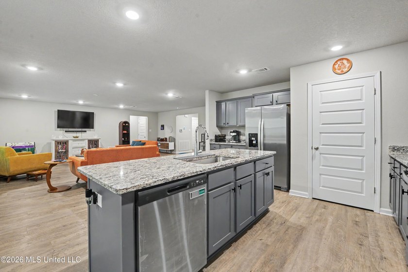 Welcome home to this stunning modern residence designed for - photo 8