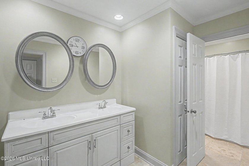 Well-maintained 2-bedroom, 1.5-bath condo offering comfort - photo 16
