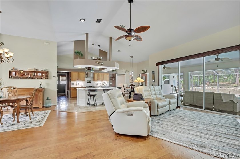 Stunning Pool Home on a Beautiful Double Lot - Room for - photo 7