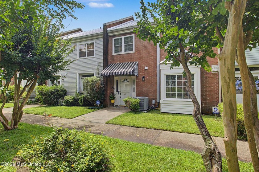 Well-maintained 2-bedroom, 1.5-bath condo offering comfort - photo 22