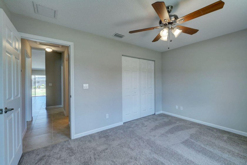 THE POPULAR BILTMORE MODEL BUILT BY AWARD WINNING SYNERGY HOMES - photo 29