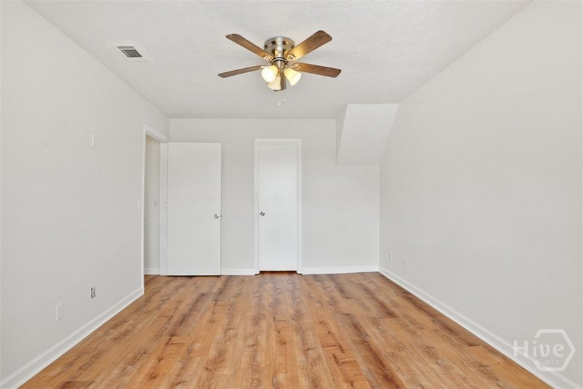 Spacious 3-bedroom, 2-bath home located at 143 Cambridge Drive - photo 33