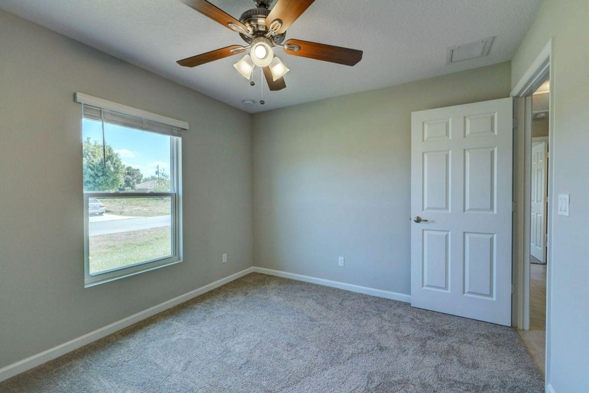 THE POPULAR BILTMORE MODEL BUILT BY AWARD WINNING SYNERGY HOMES - photo 37