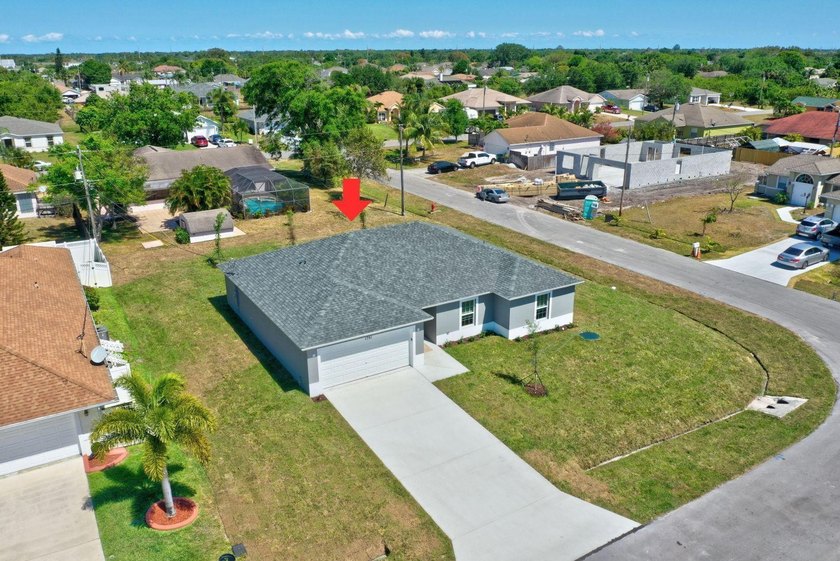 THE POPULAR BILTMORE MODEL BUILT BY AWARD WINNING SYNERGY HOMES - photo 47