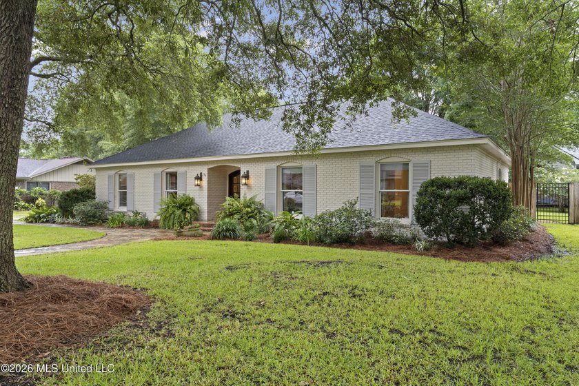 Nestled in one of Gulfport's most desirable family-friendly - photo 3