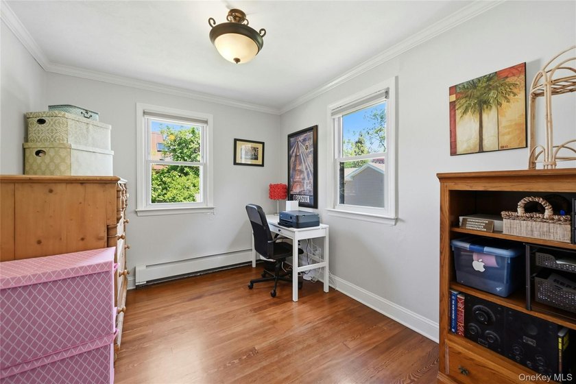 Beautiful Storybook Brick &amp; Stone 2/3 Bedroom, 2 Full Bath - photo 11