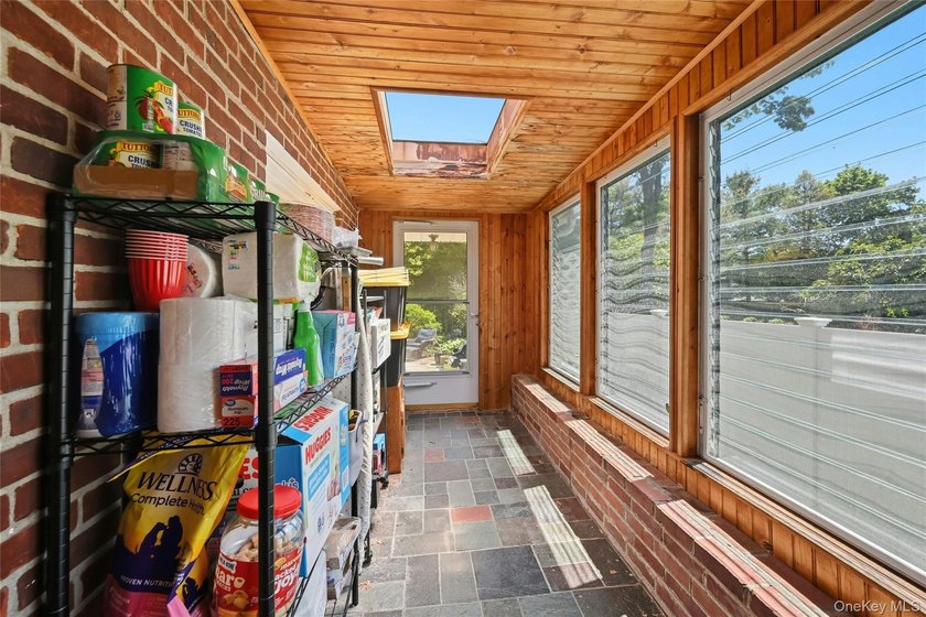 Beautiful Storybook Brick &amp; Stone 2/3 Bedroom, 2 Full Bath - photo 17