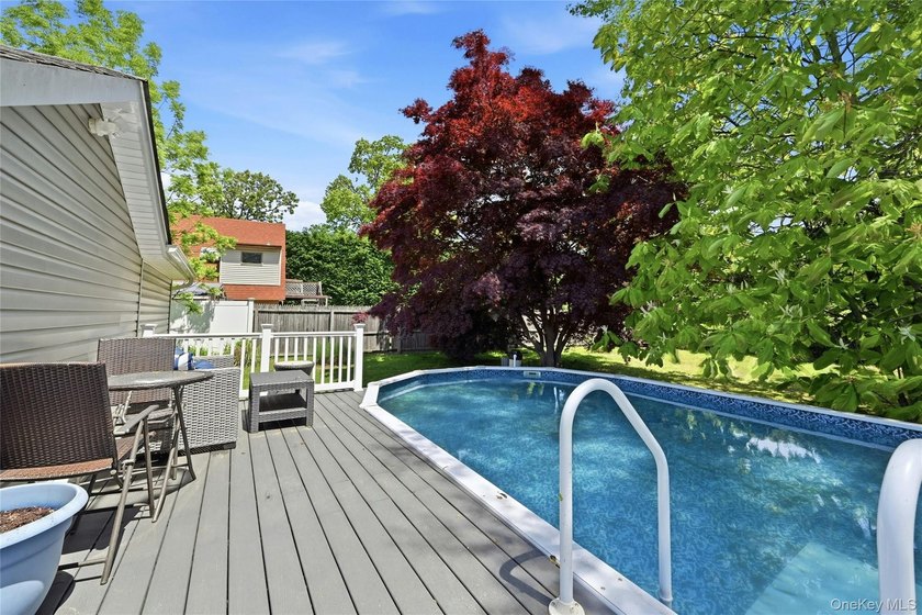 Beautiful Storybook Brick &amp; Stone 2/3 Bedroom, 2 Full Bath - photo 22