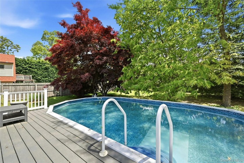 Beautiful Storybook Brick &amp; Stone 2/3 Bedroom, 2 Full Bath - photo 23