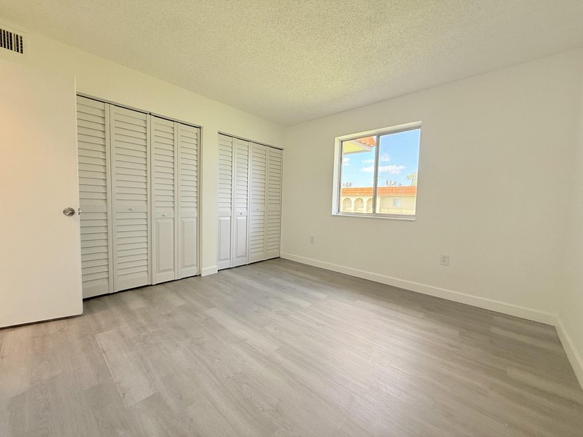 Beautifully renovated 2-bedroom, 1-bath second-floor condo - photo 8