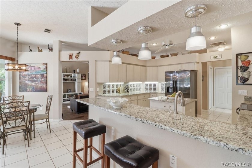 Welcome to this move-in ready home in Sugarmill Woods, where - photo 9