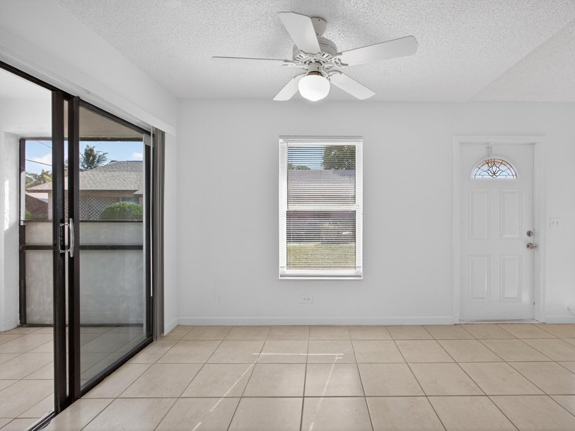 Beautiful 2BR/2BA renovated villa in the sought-after Sierra - photo 12