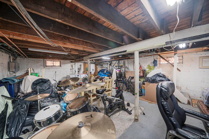 Charming two-story Cape featuring two bedrooms on the second - photo 21