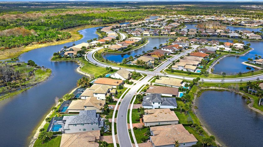 Sitting on the BEST location in the gorgeous, gated community in - photo 38